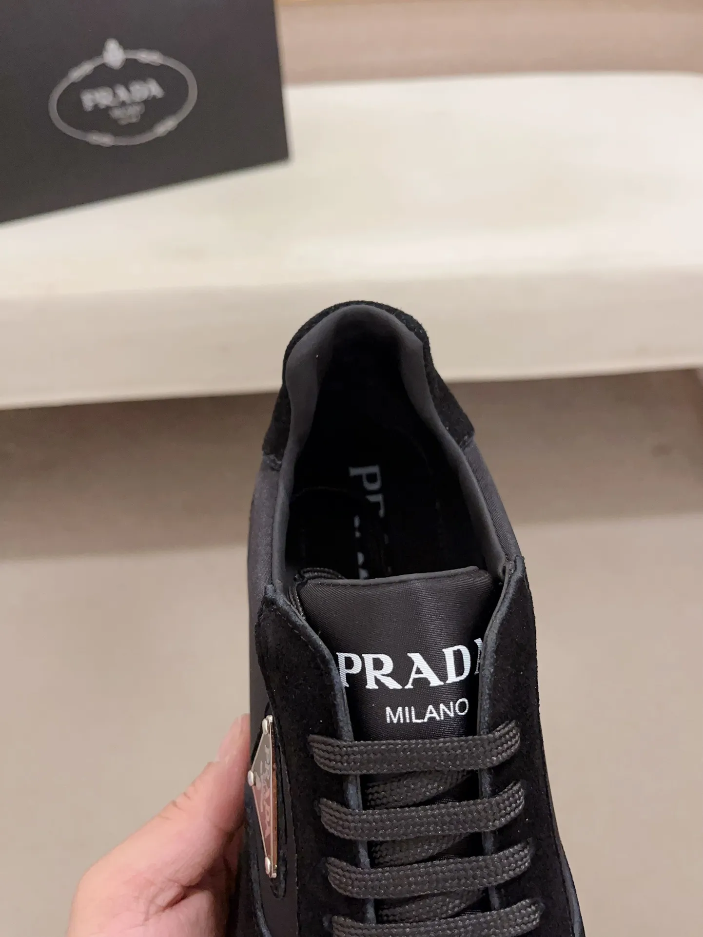 Men's shoes💰 540💰 ✔️✔️✔️Higher version High-quality new PRADA (Prada) counters are launched simultaneously. The new men's shoes and 😘fabric are made of selected first-layer cowhide ➕ breathable fabric technology. Lining: Full cowhide lining. 👍🏿 High-end ☄️ air-cushion molded anti-slip rubber outsole, exquisite lines, simple and elegant, comfortable and high-end for leisure travel. Code number: 38 to 44 (45 can be customized)
